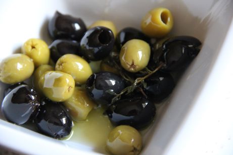 Olives marinées maison - détail
